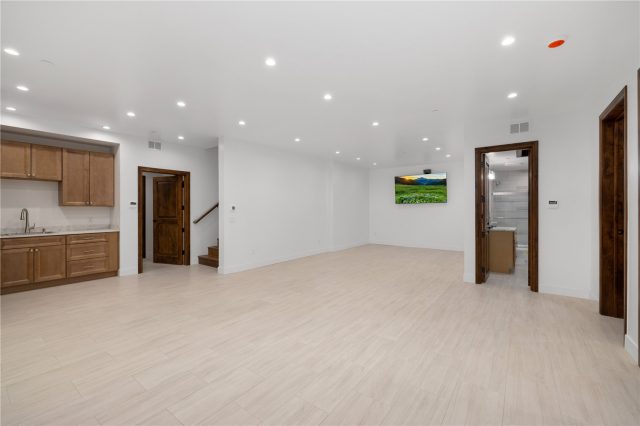 91 Masters Drive photo 18