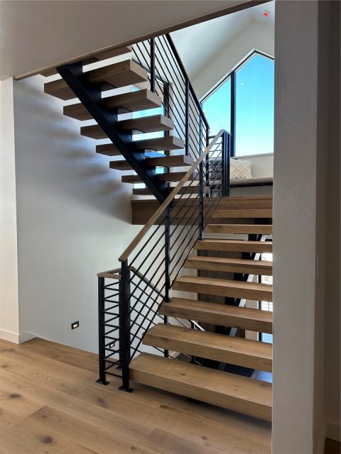 135 Hamilton Court photo 18