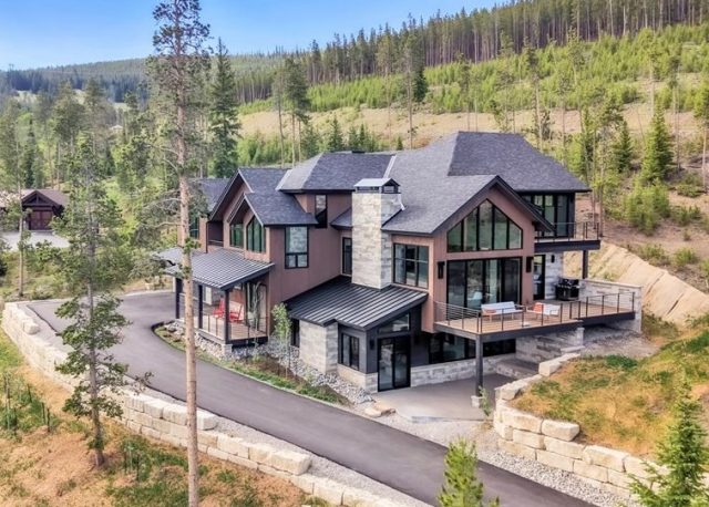 Home in Highlands At Breck - Discovery Hill, Breckenridge — photo 1 Home in Highlands At Breck - Discovery Hill, Breckenridge, CO — photo 1 (MLS S1067461)