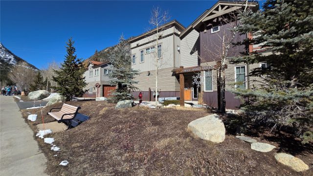 481 W Main Street B101 photo 18