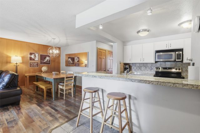 21700 Us Highway 6 2015 photo 11
