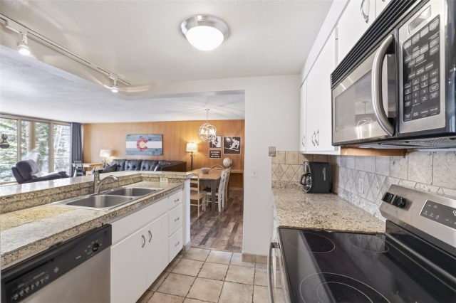 21700 Us Highway 6 2015 photo 26