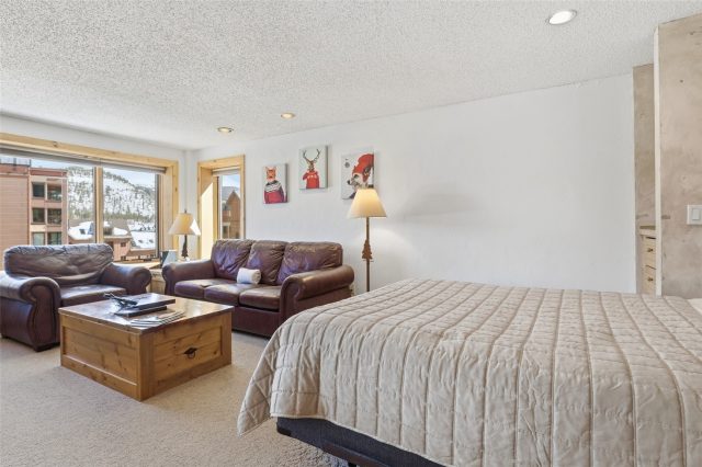535 S Park Avenue 505 photo 13