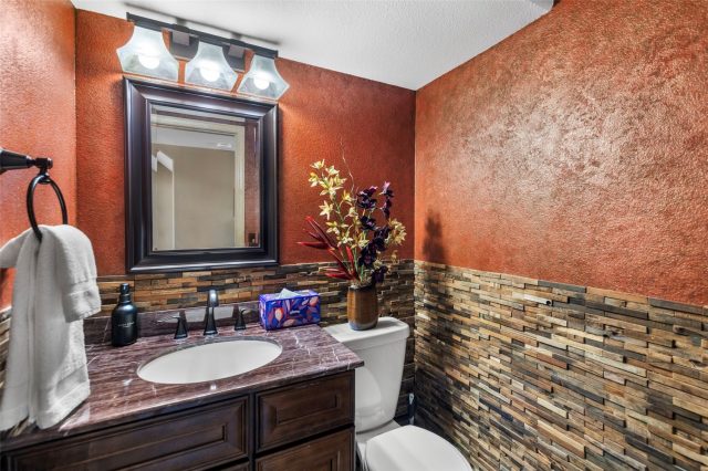 14 Larson Lane B photo 10