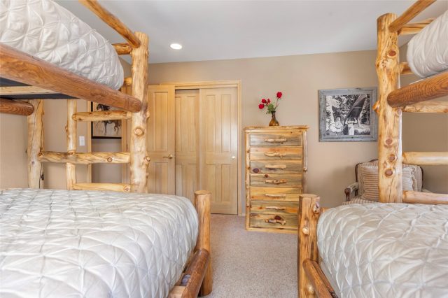 14 Larson Lane B photo 21
