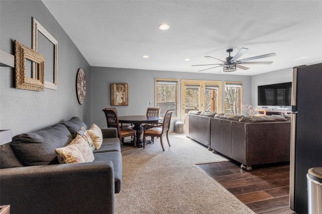 14 Larson Lane B photo 32