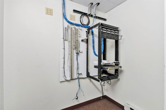 114 Village Place 101 photo 16