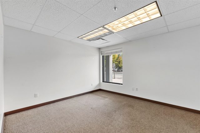 114 Village Place 101 photo 21