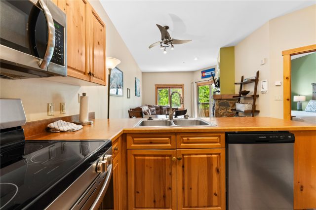 135 Dercum Drive 8563 photo 7