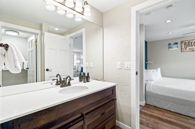 535 S Park Avenue 4215 photo 16