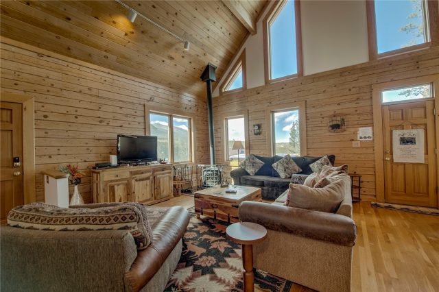 146 Protector Place photo 10