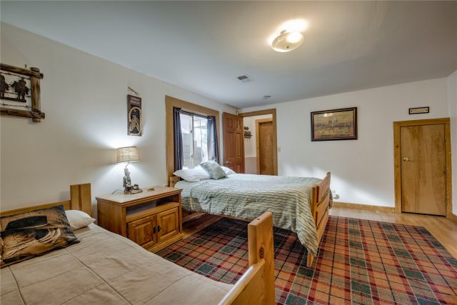 146 Protector Place photo 24