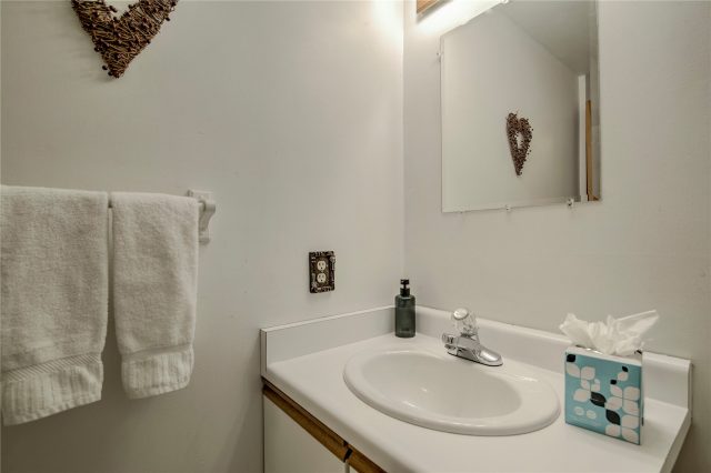 146 Protector Place photo 29