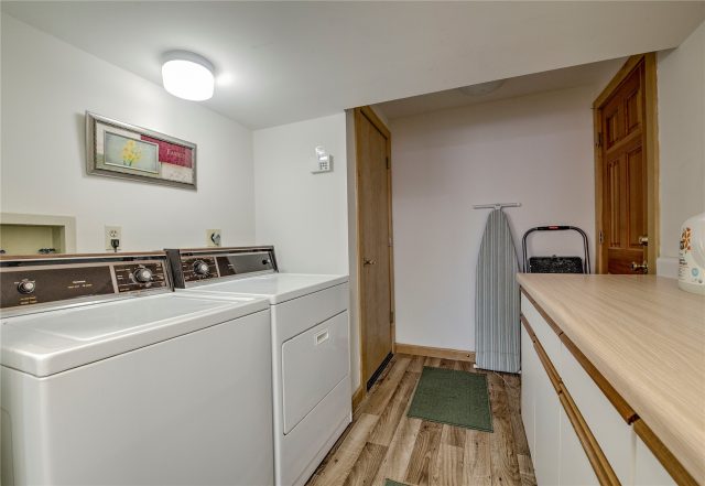146 Protector Place photo 31