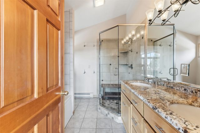 454 Ensign Drive B photo 18