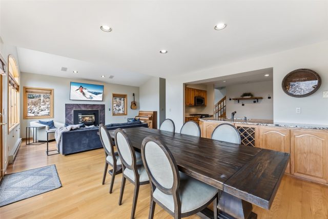 454 Ensign Drive B photo 8