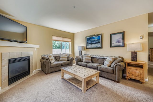 Condo in Villas At Swans Nest Condo, Breckenridge, CO — photo 2 (MLS S1067631)
