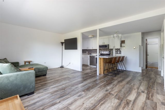 180 Evergreen Road 105 photo 7