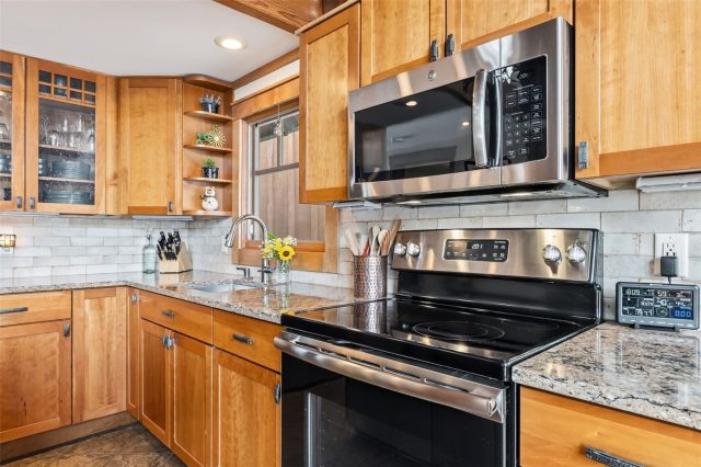 353 Blue River Road photo 15