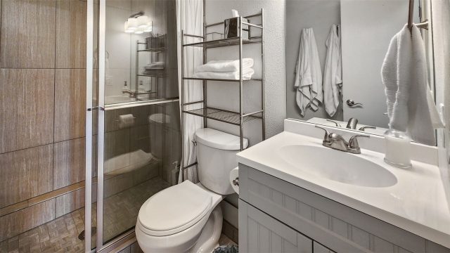 301 N French Street 305 photo 14
