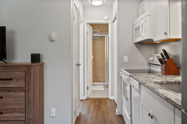 301 N French Street 305 photo 16