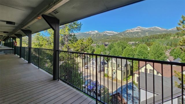301 N French Street 305 photo 21