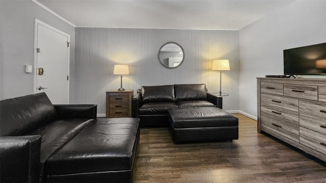 301 N French Street 305 photo 7