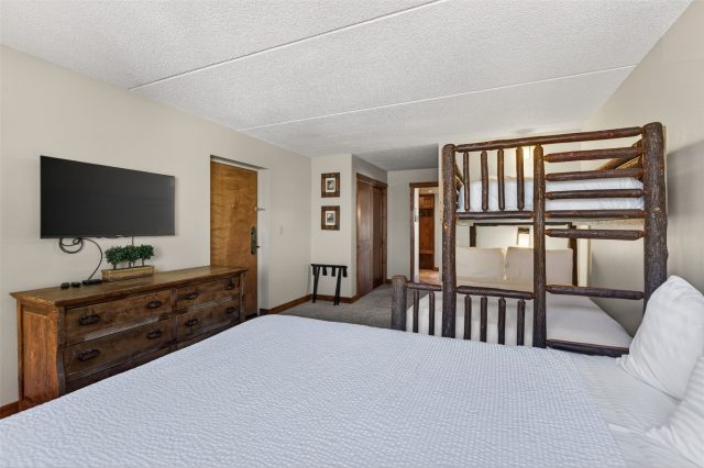 800 Copper Road 210 photo 25