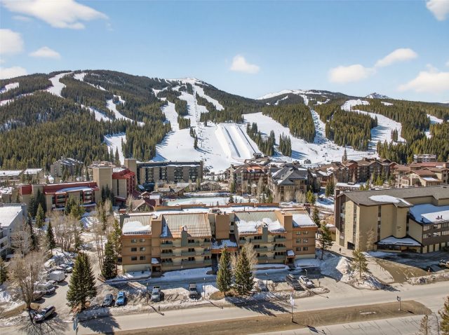 Condo in West Lake Lodge Condo, Copper Mountain — photo 2 Condo in West Lake Lodge Condo, Copper Mountain, CO — photo 2 (MLS S1067720)