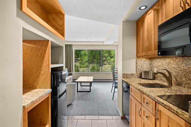 640 Village Road 4420 photo 11