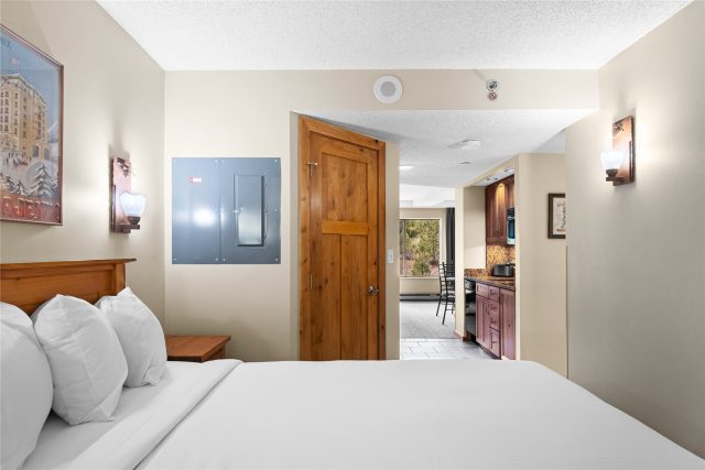 640 Village Road 4420 photo 19