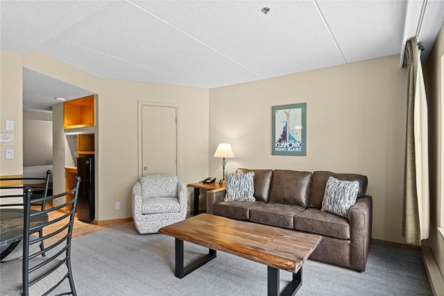 Condo in Beaver Run Condo, Breckenridge, CO — photo 4 (MLS S1067726)