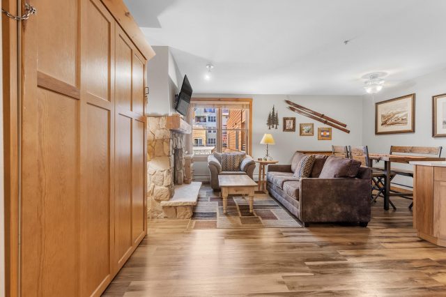 100 Dercum Square 8337 photo 10