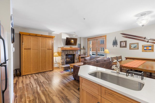 100 Dercum Square 8337 photo 18