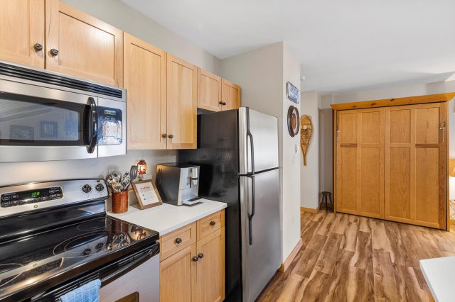 100 Dercum Square 8337 photo 19