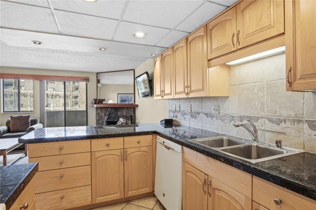 611 Village Road 24260 photo 11