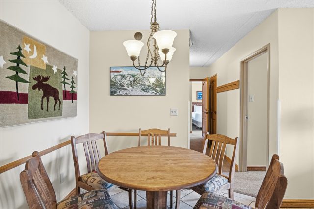 611 Village Road 24260 photo 17