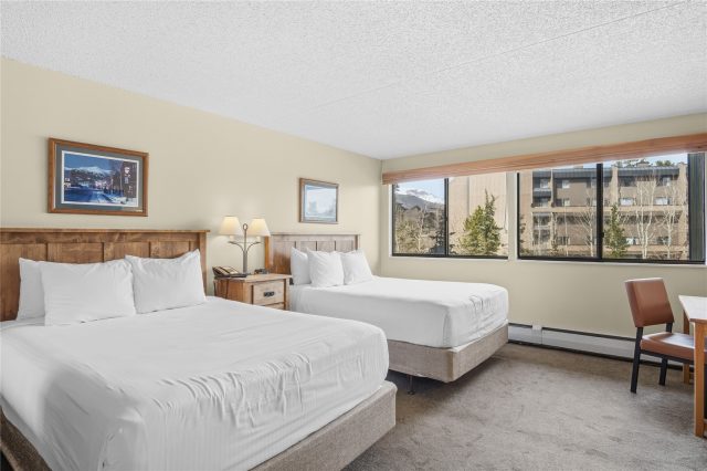 611 Village Road 24260 photo 23