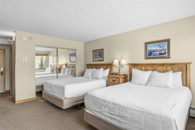 611 Village Road 24260 photo 26