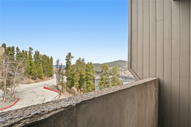 611 Village Road 24260 photo 29
