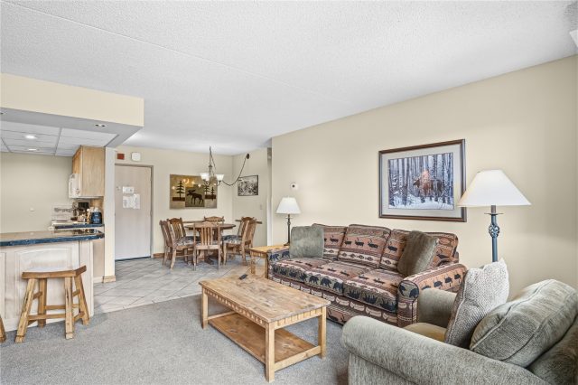 611 Village Road 24260 photo 5