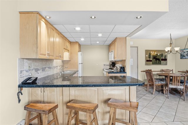 611 Village Road 24260 photo 8
