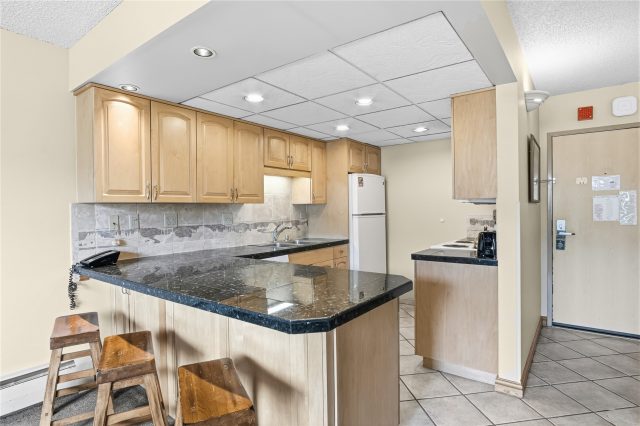 611 Village Road 24260 photo 9