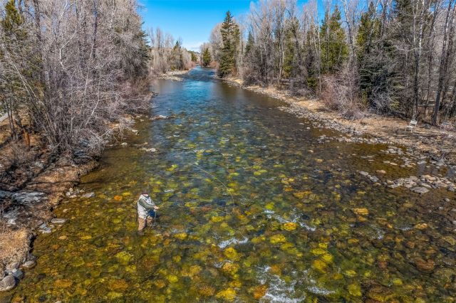 930 Blue River Parkway 821 photo 16