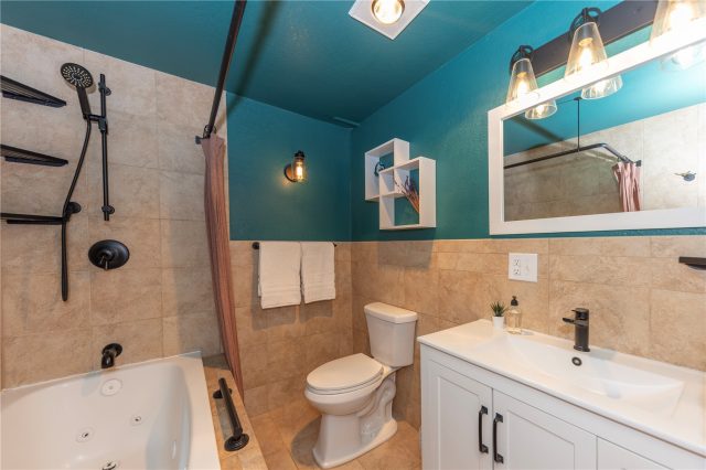 306a Creekside Drive 306a photo 18