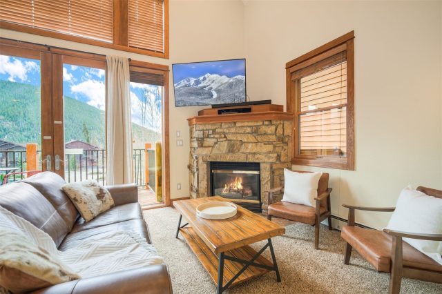 Townhome in Antlers Gulch Townhomes Condo, Keystone — photo 4 Townhome in Antlers Gulch Townhomes Condo, Keystone, CO — photo 4 (MLS S1067844)