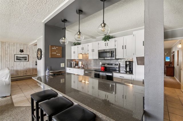 72 Corinthian Circle 202 photo 13