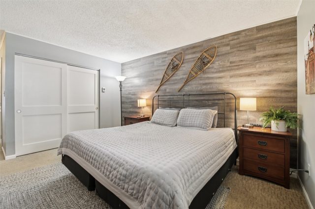72 Corinthian Circle 202 photo 23