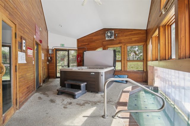 72 Corinthian Circle 202 photo 33