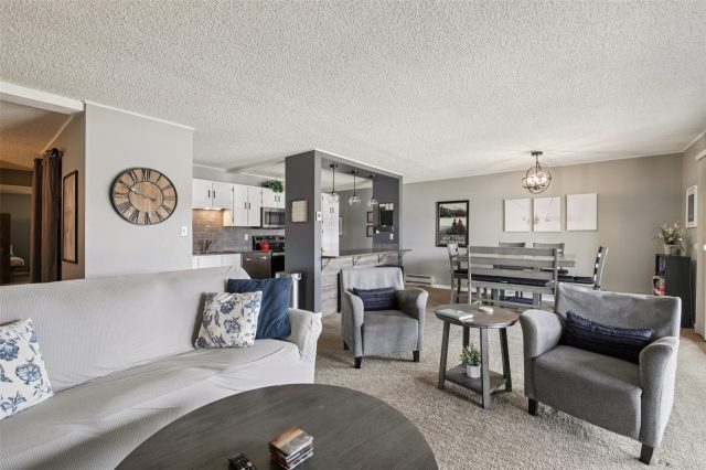 72 Corinthian Circle 202 photo 9